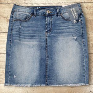 NWT Natural Reflections Medium Wash Boardwalk Denim Distressed Hem Skirt, 6R